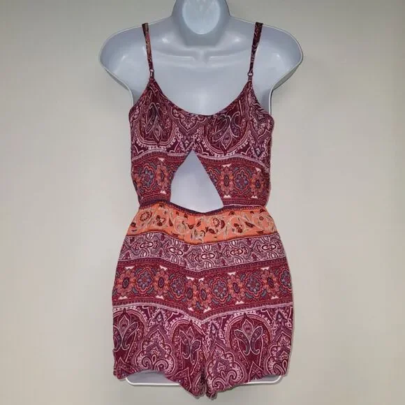 Flowy & Fun: Forever 21 Red Orange Paisley Jumpsuit Romper Size Medium - Picture 4 of 6